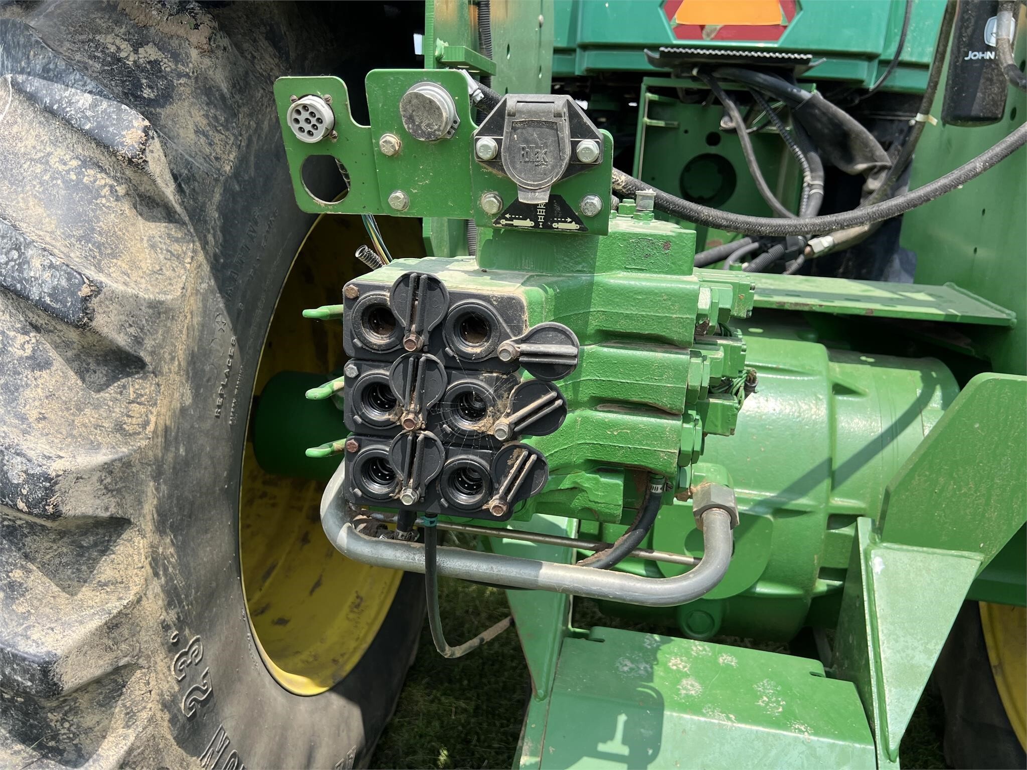 2000 John Deere 9100 Tractor