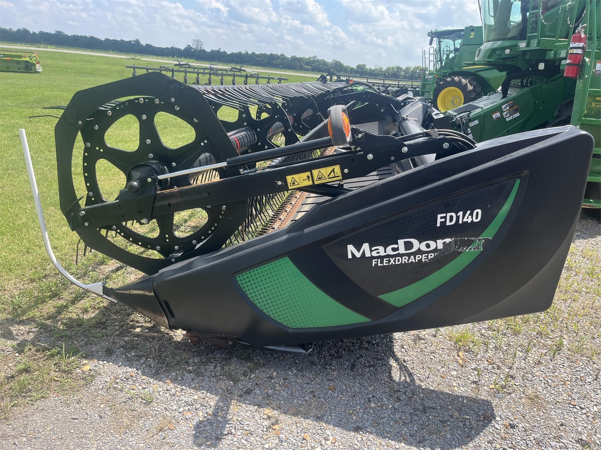 2018 MacDon FD140 Platform