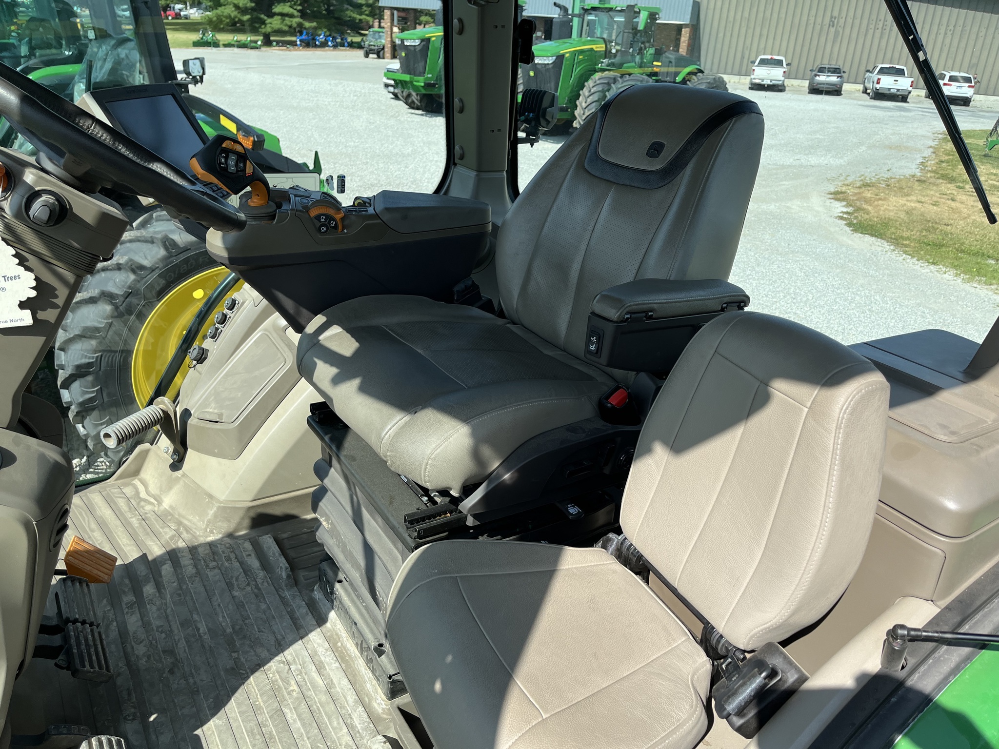 2021 John Deere 8RX 370 Tractor