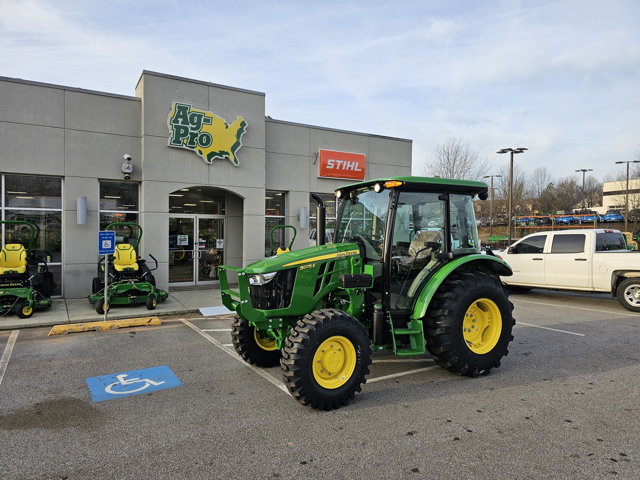 2024 John Deere 5075E Tractor