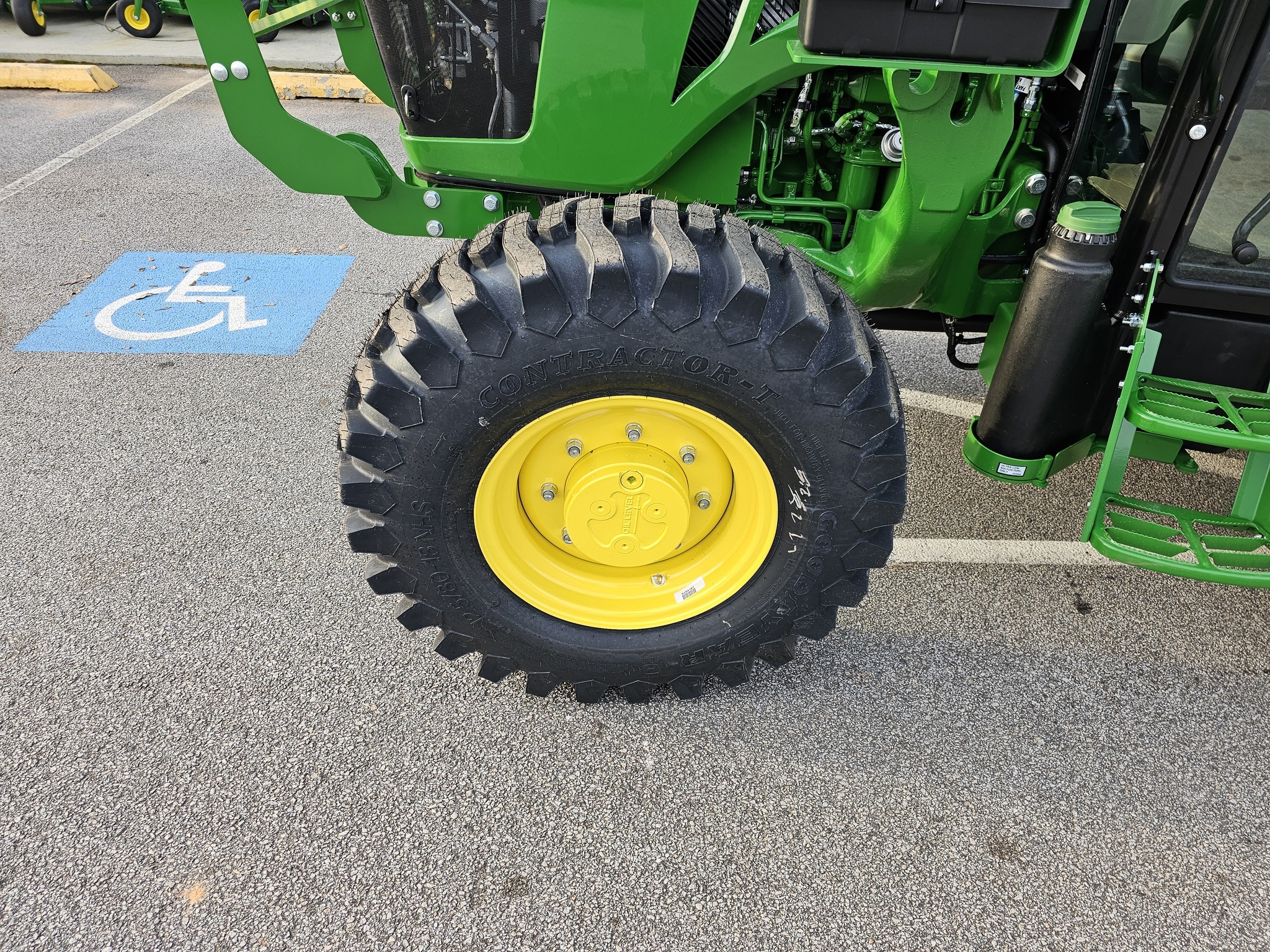 2024 John Deere 5075E Tractor
