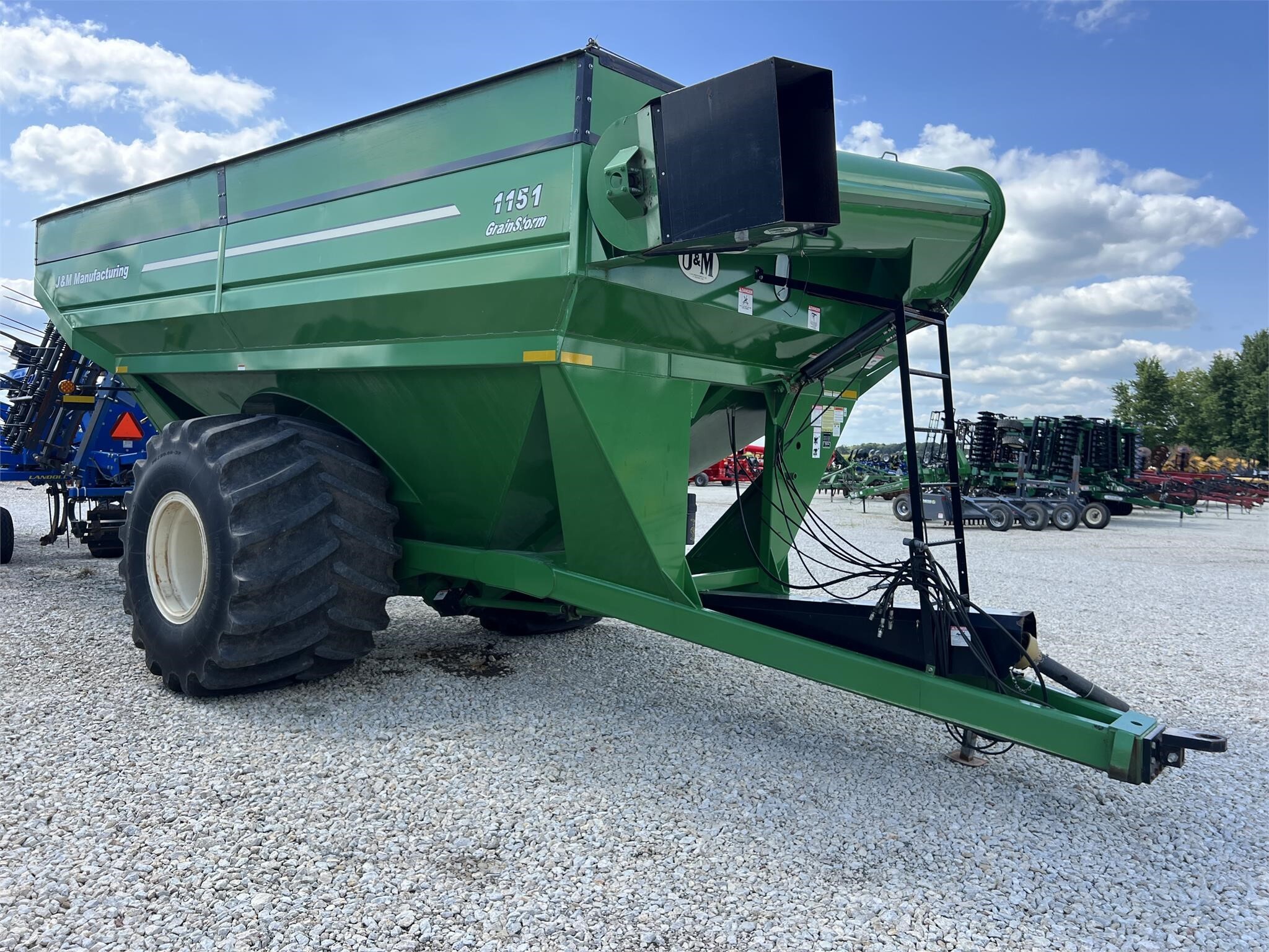  J&M 1151-22 Grain Cart