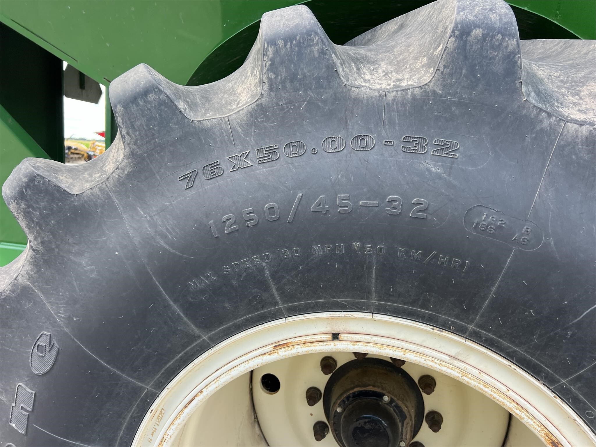  J&M 1151-22 Grain Cart