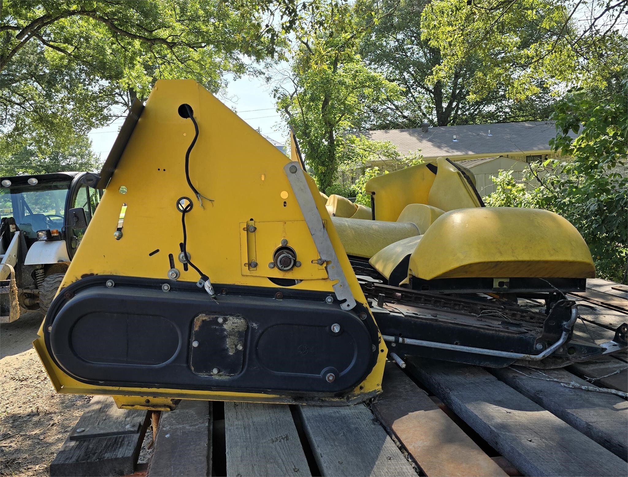 2012 New Holland 98D Corn Head