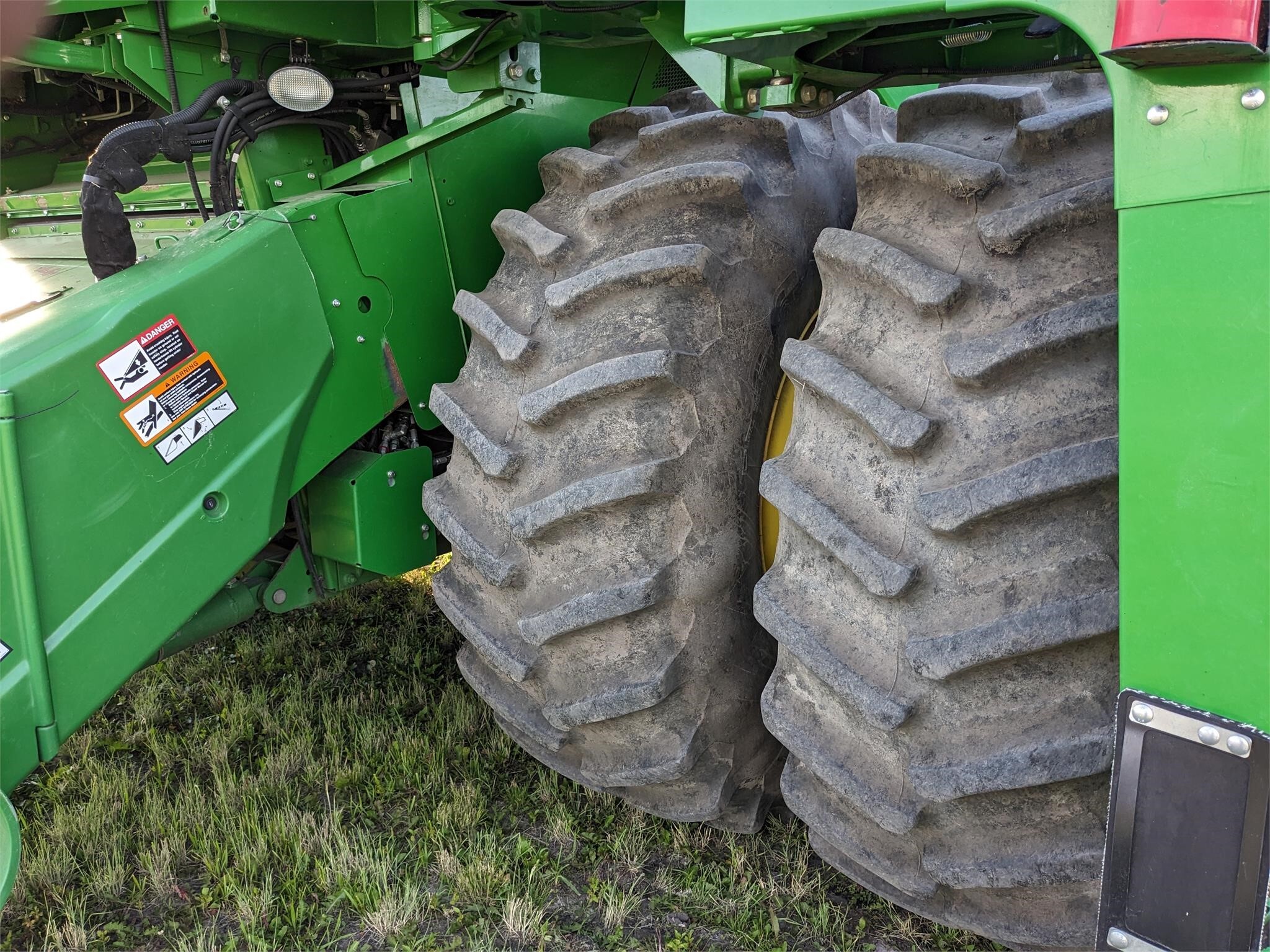 2016 John Deere S690 Combine