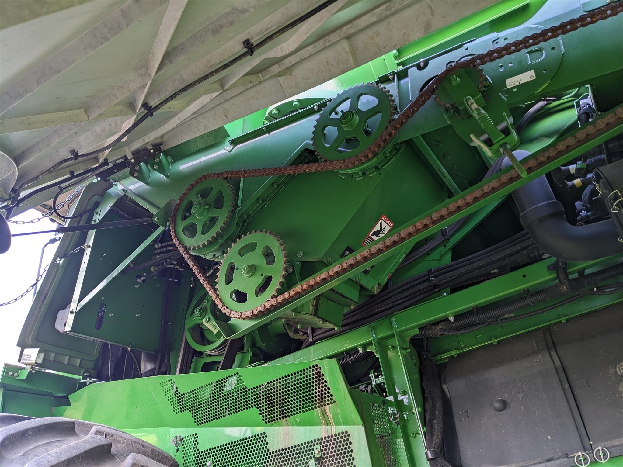 2016 John Deere S690 Combine