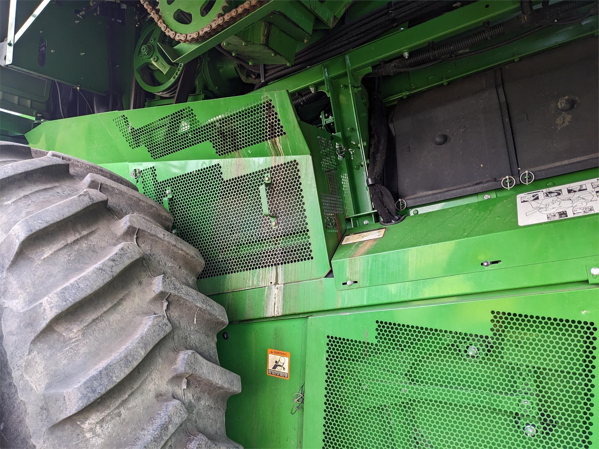 2016 John Deere S690 Combine