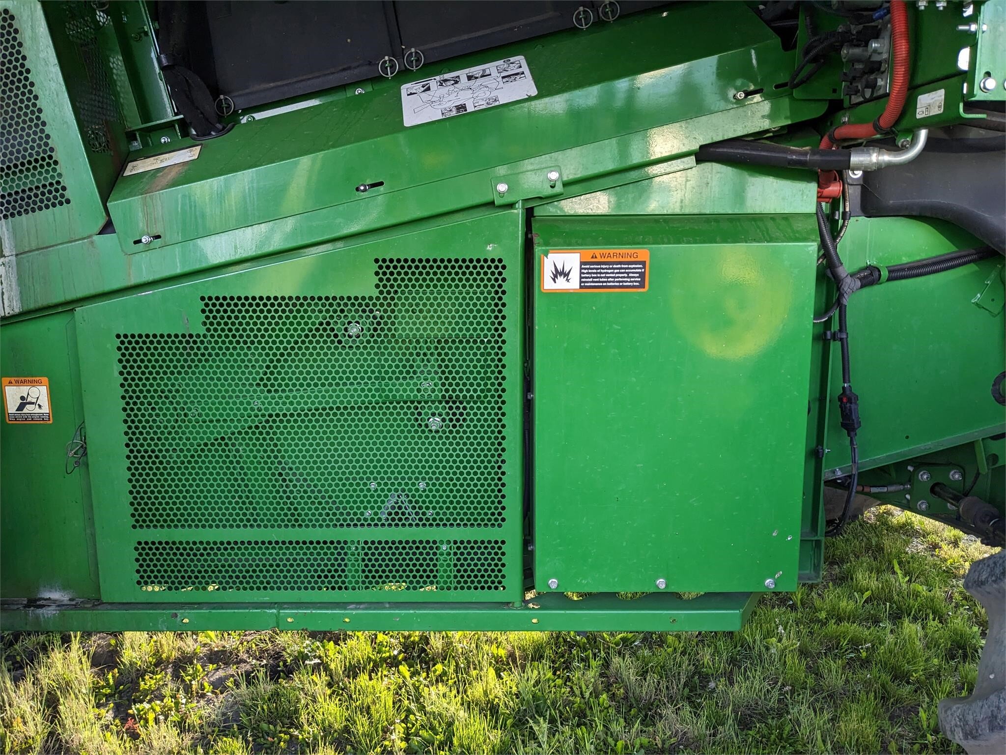2016 John Deere S690 Combine