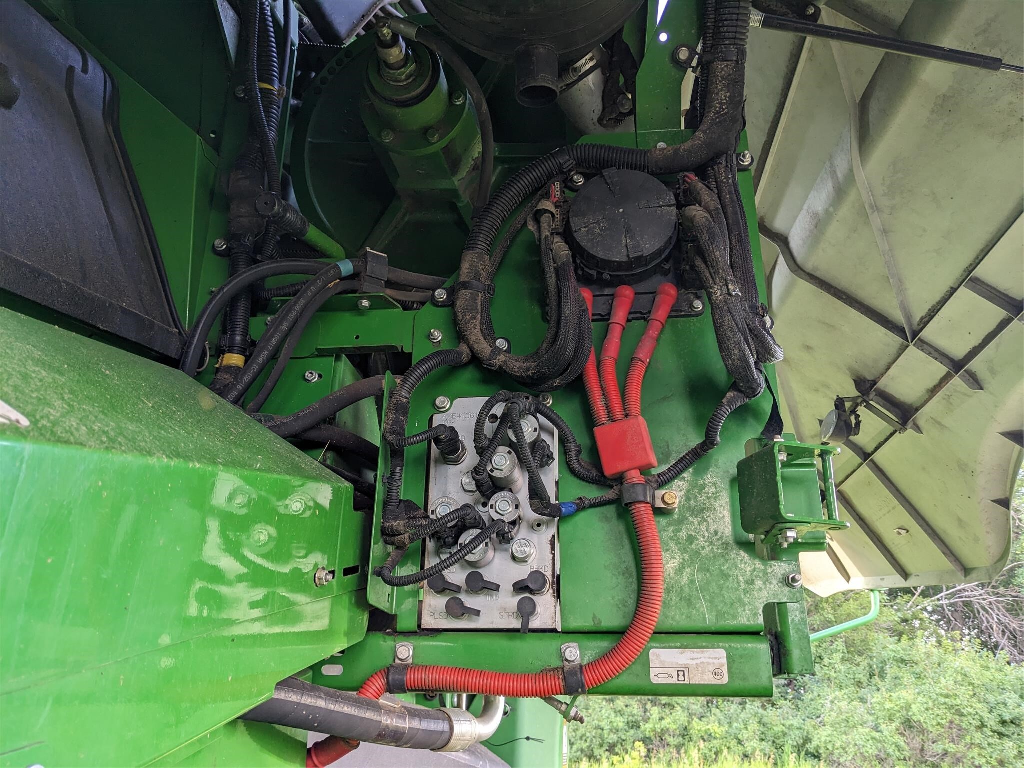 2016 John Deere S690 Combine