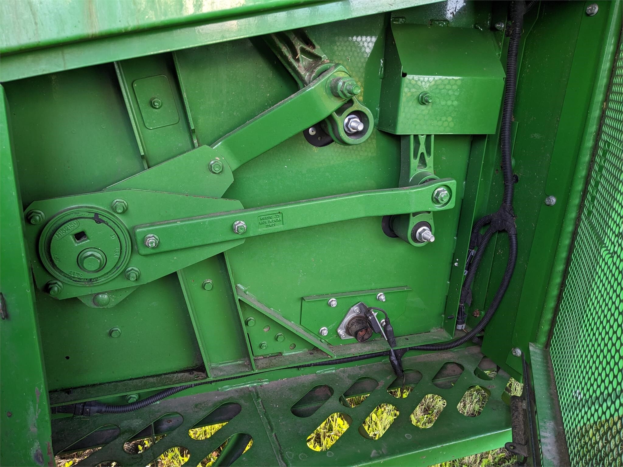 2016 John Deere S690 Combine