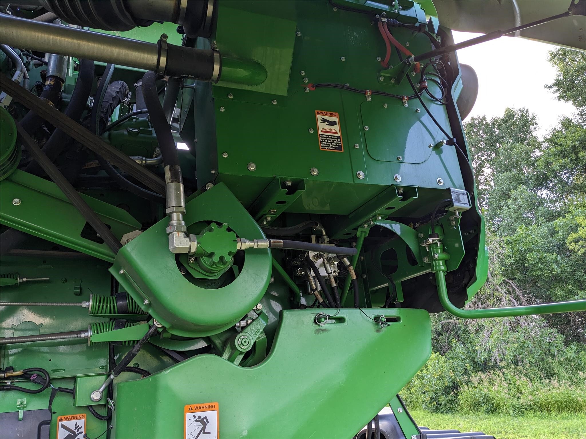2016 John Deere S690 Combine