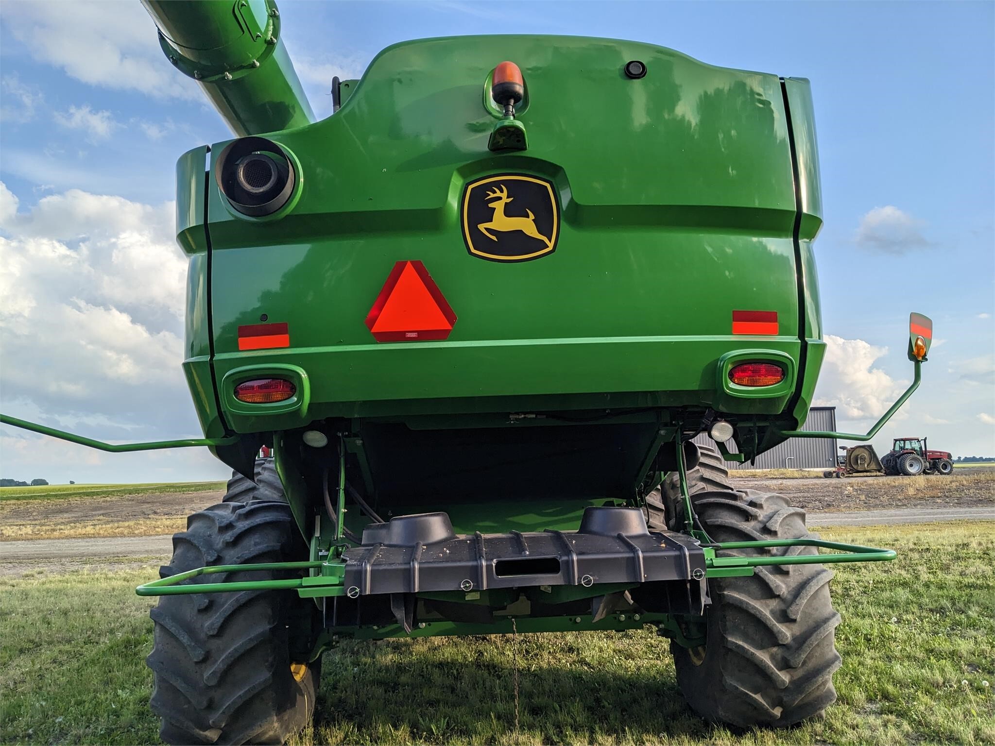 2016 John Deere S690 Combine