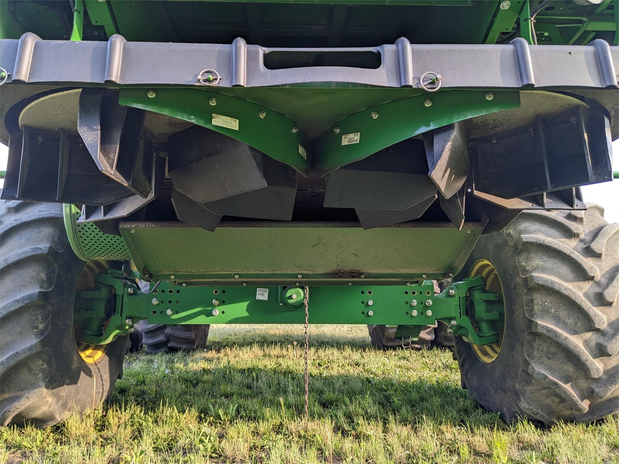 2016 John Deere S690 Combine