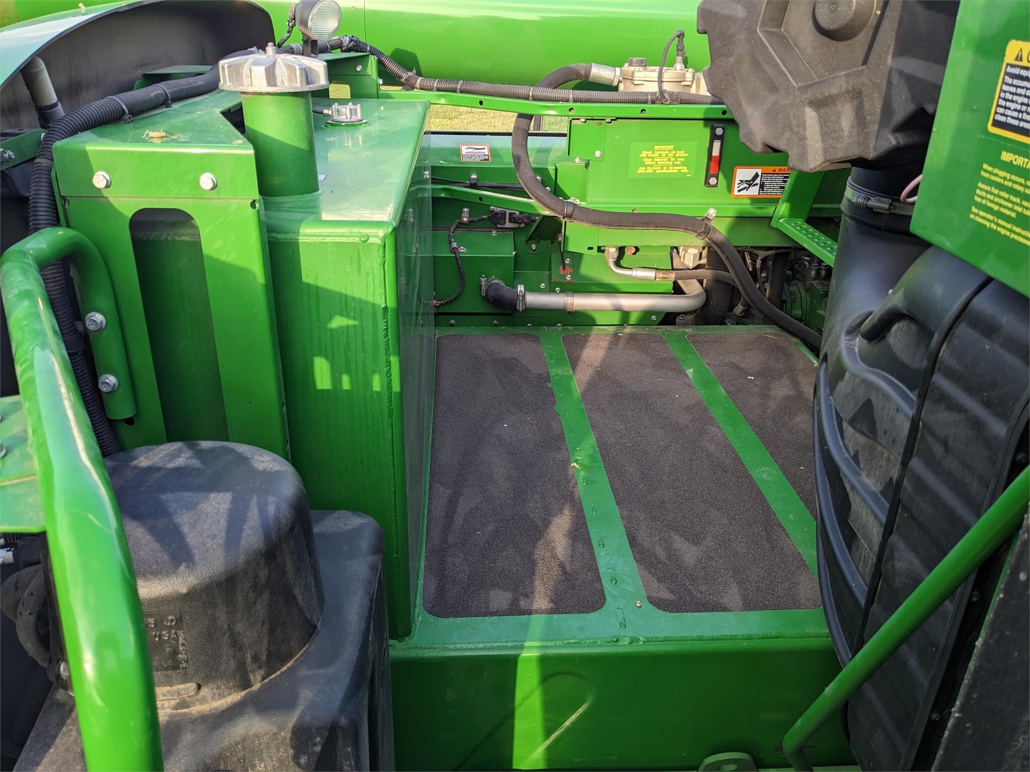 2016 John Deere S690 Combine