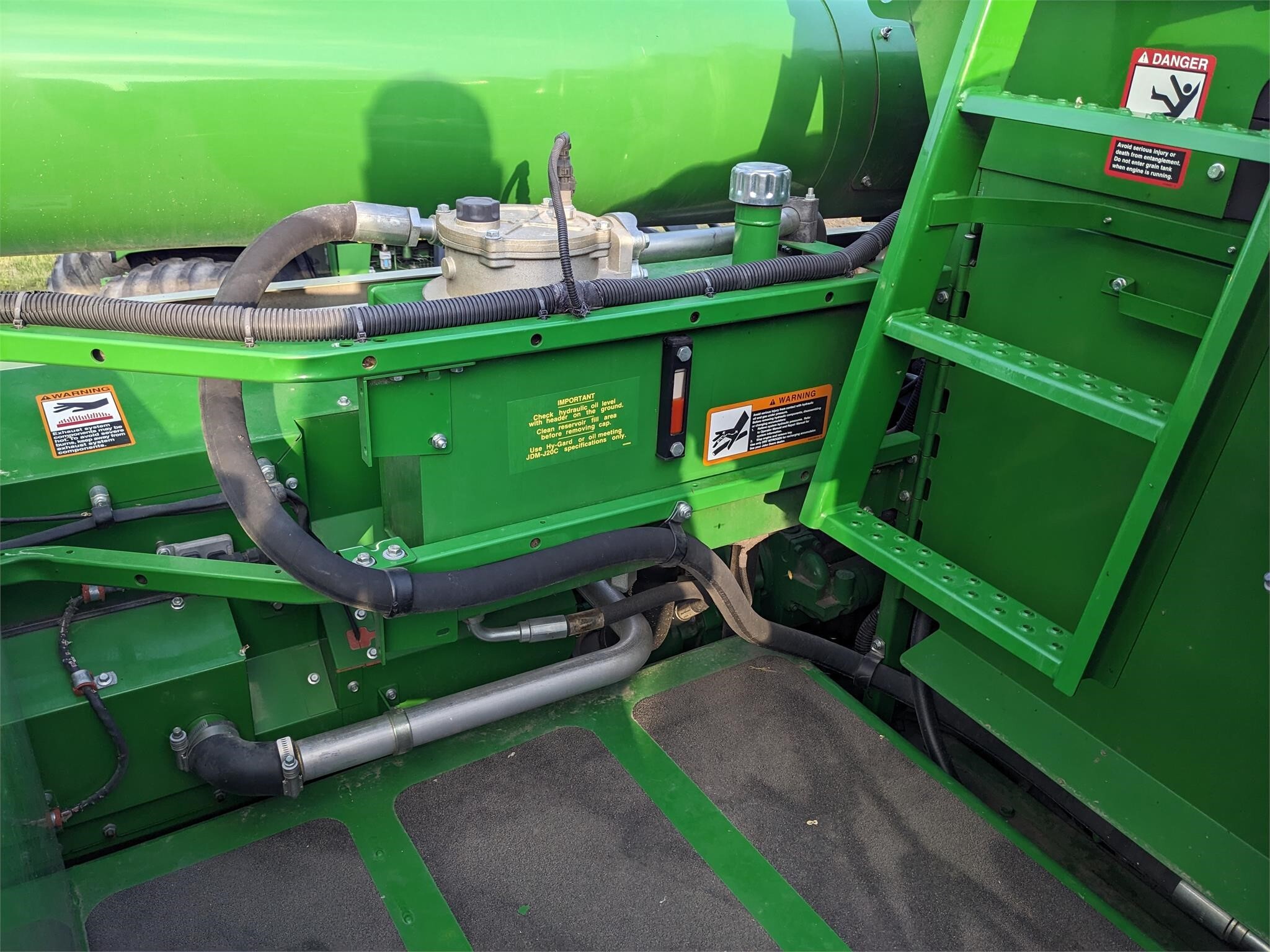 2016 John Deere S690 Combine