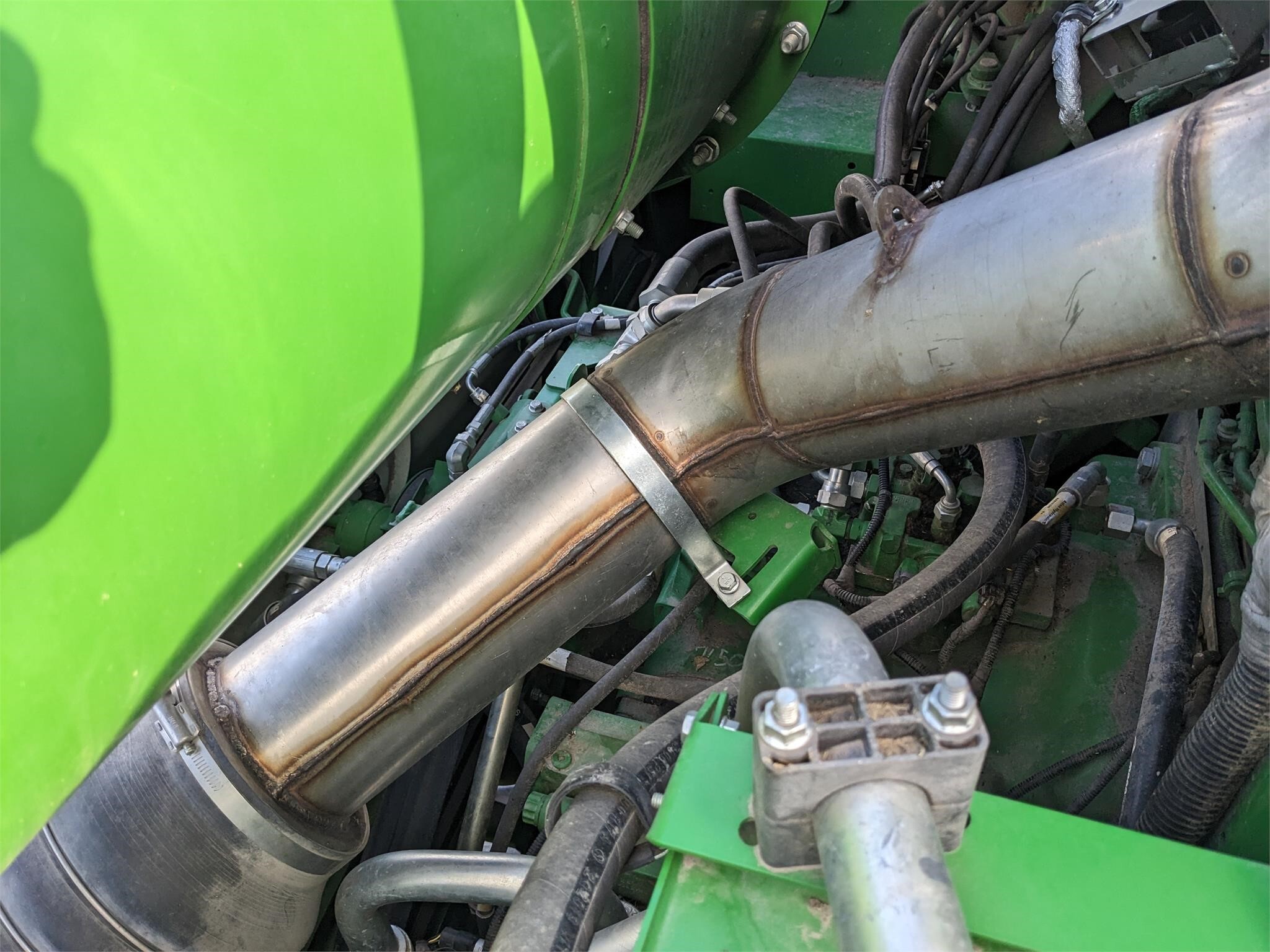 2016 John Deere S690 Combine