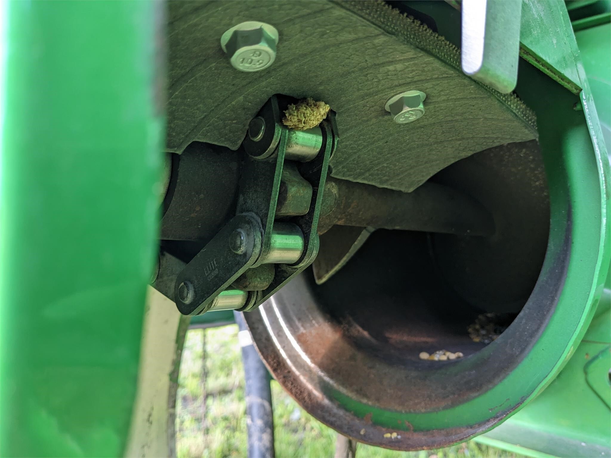 2016 John Deere S690 Combine