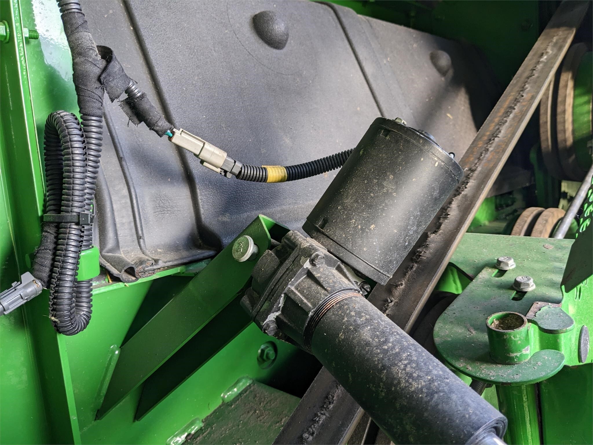 2016 John Deere S690 Combine