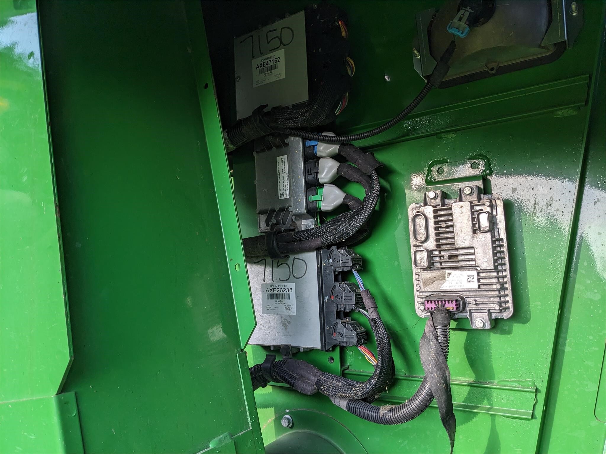 2016 John Deere S690 Combine