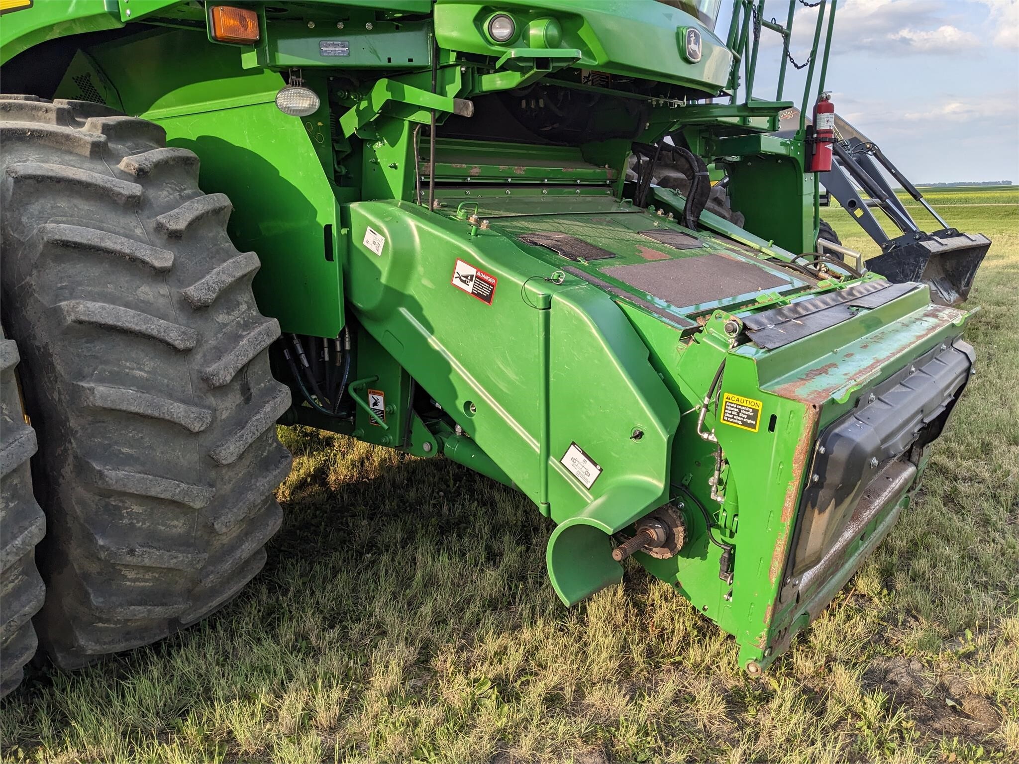 2016 John Deere S690 Combine