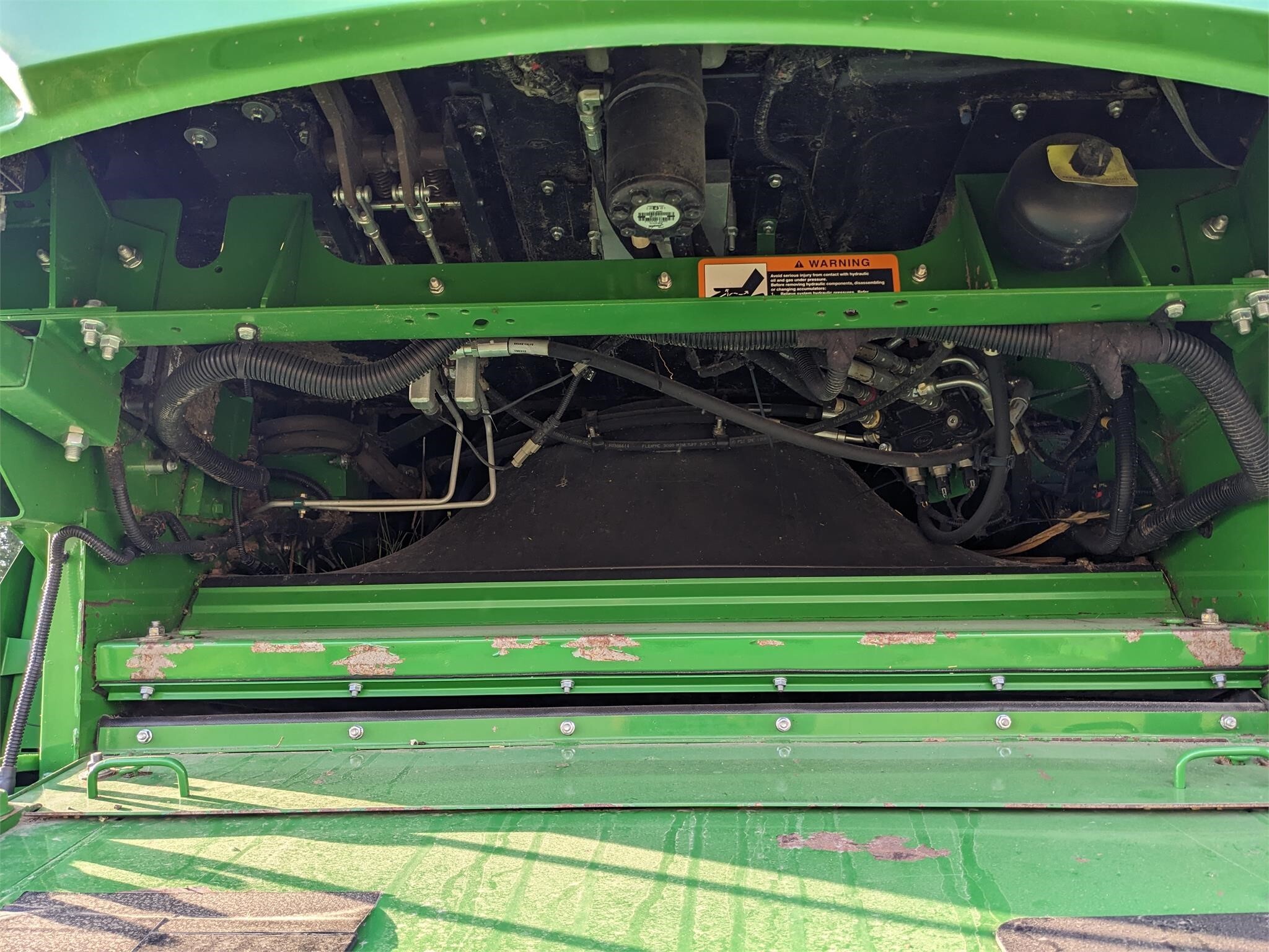 2016 John Deere S690 Combine