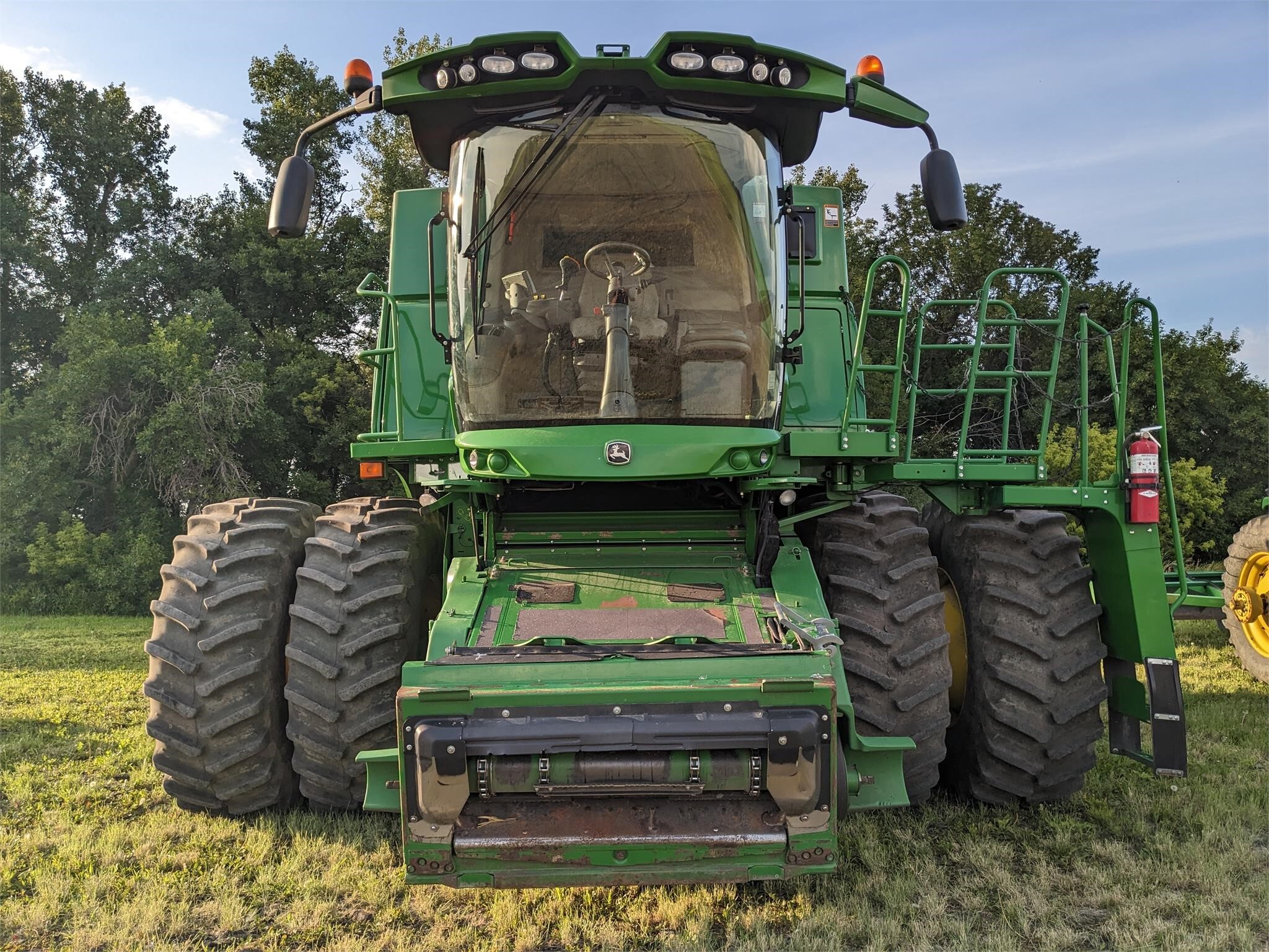 2016 John Deere S690 Combine