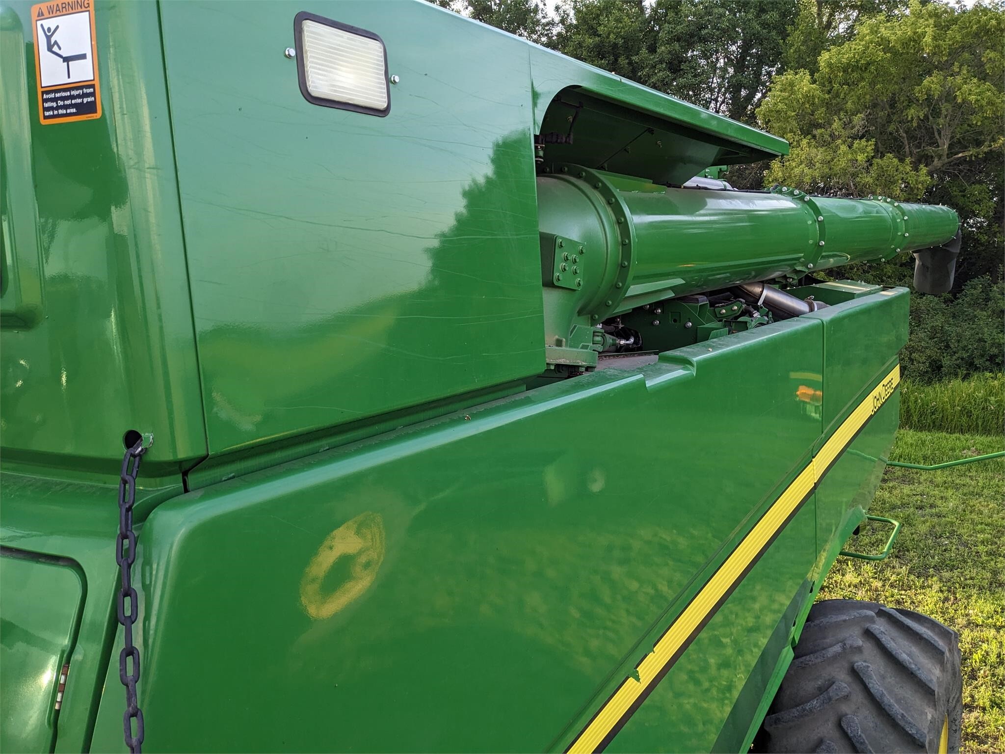 2016 John Deere S690 Combine