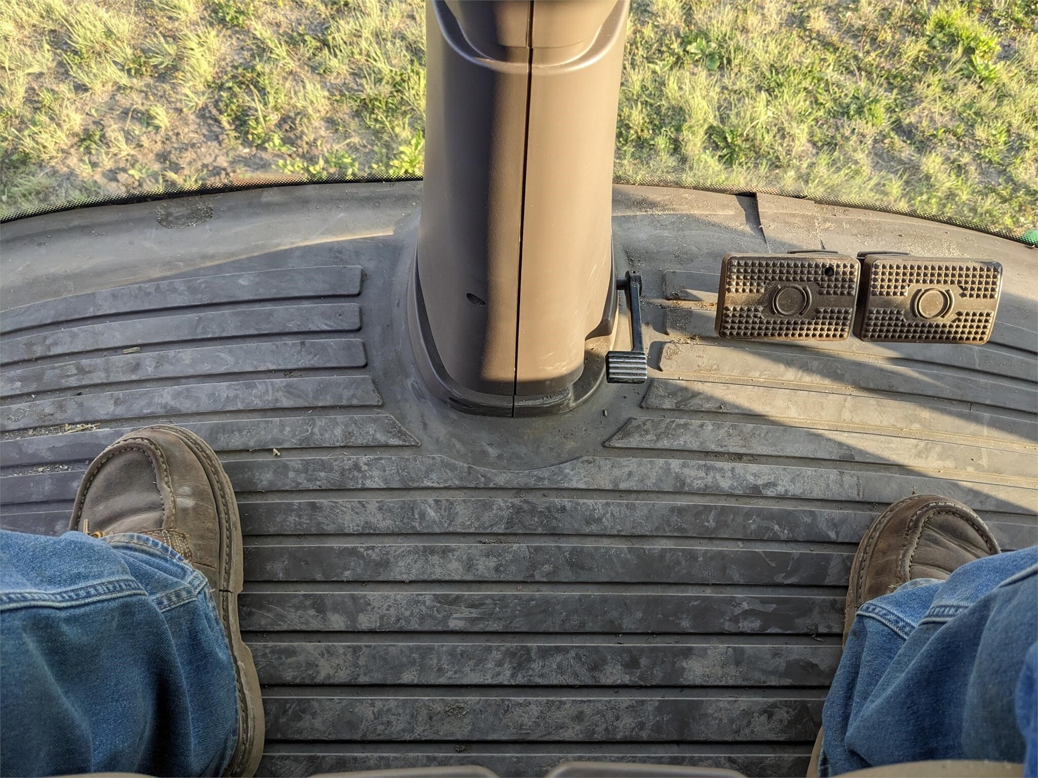 2016 John Deere S690 Combine