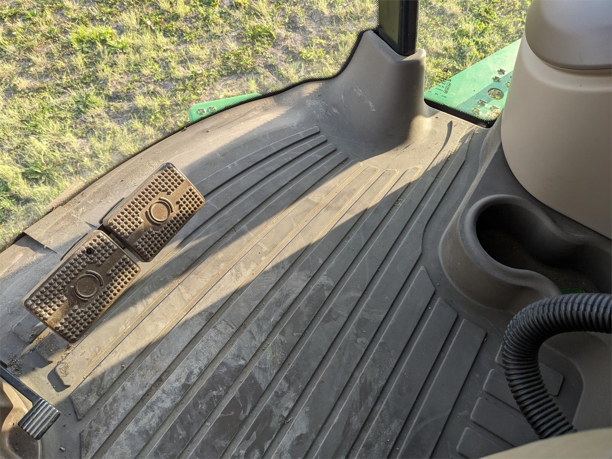 2016 John Deere S690 Combine