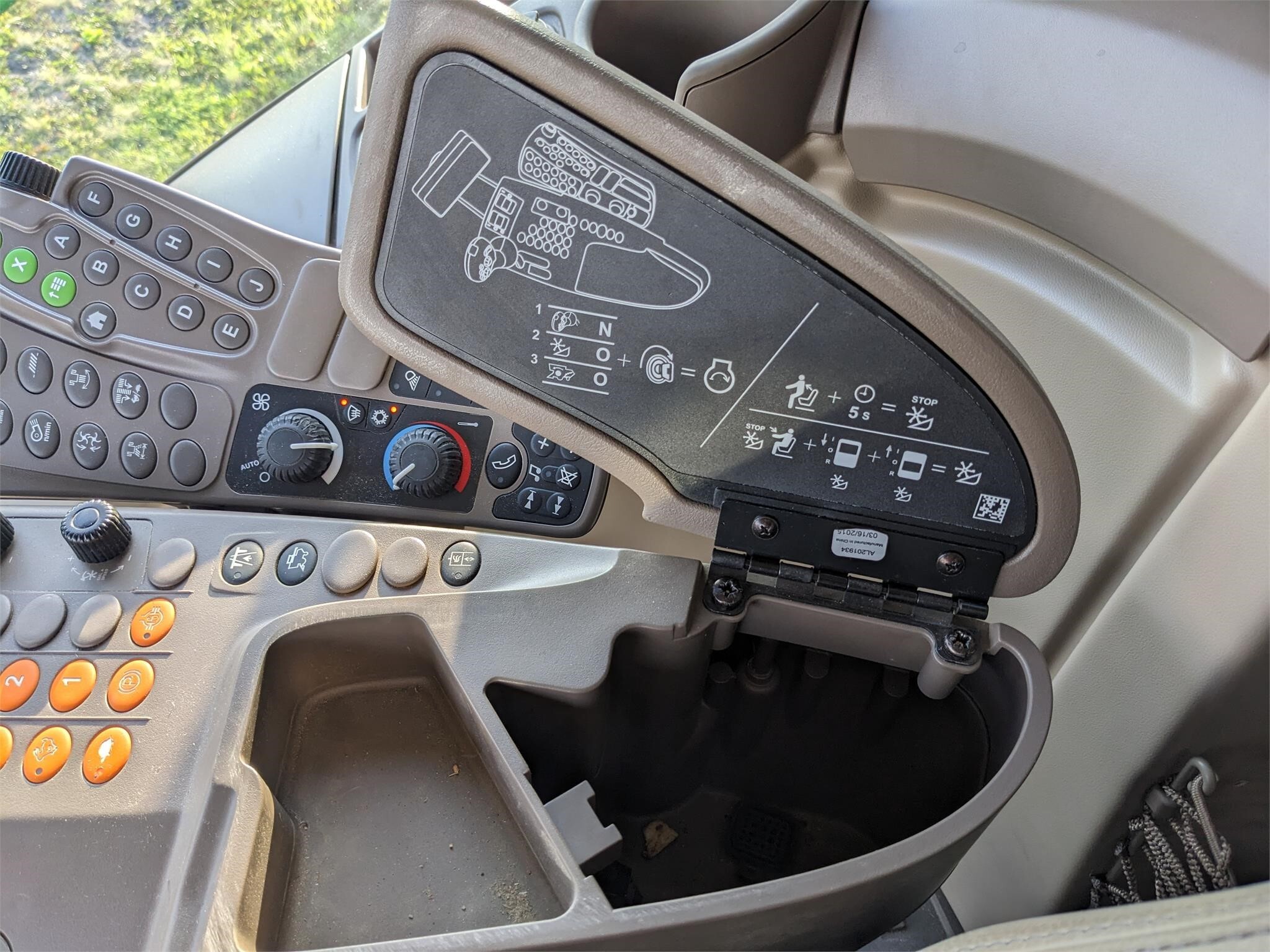 2016 John Deere S690 Combine