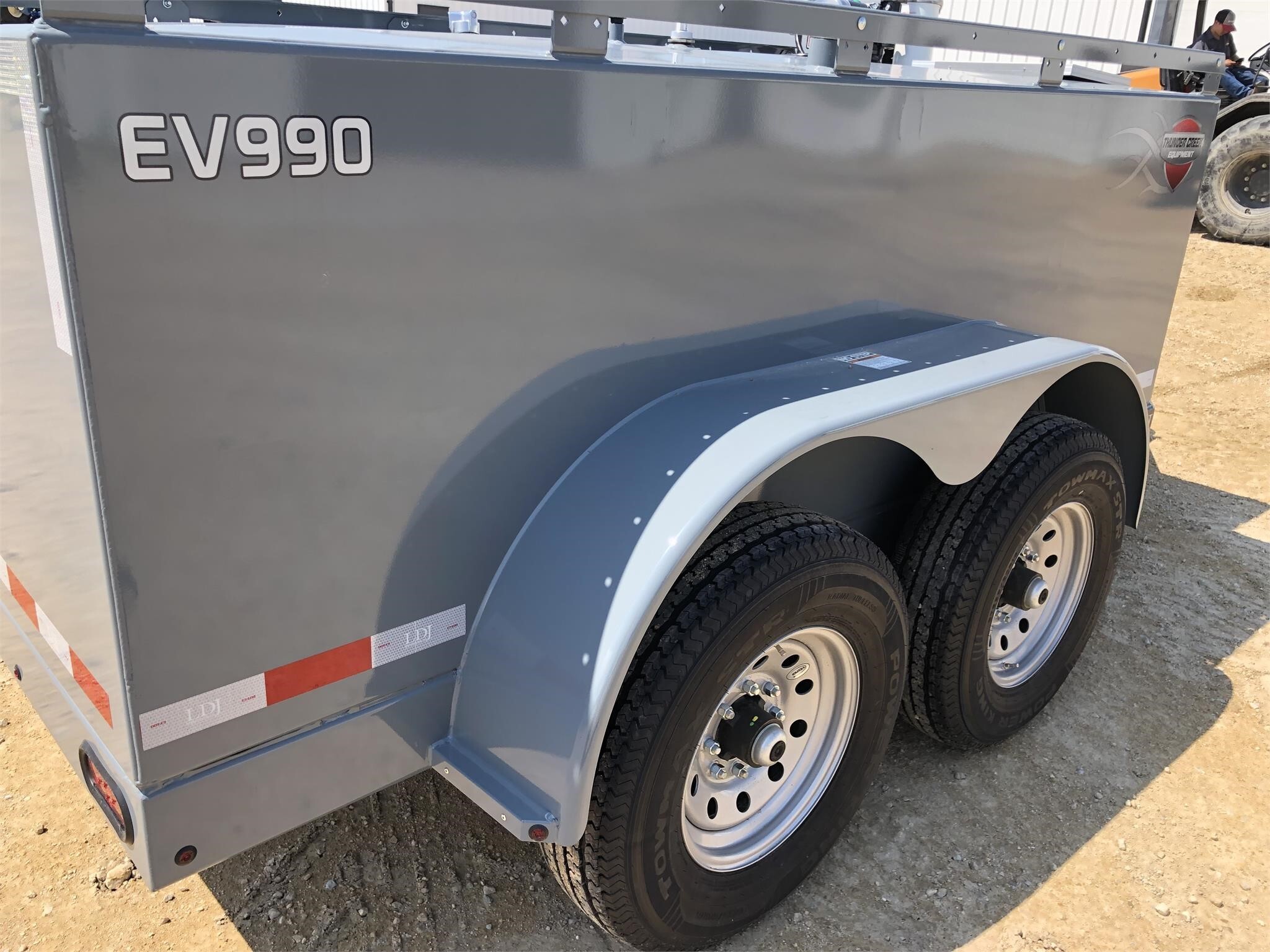 2024 Thunder Creek EV990 Fuel Trucks/Trailer