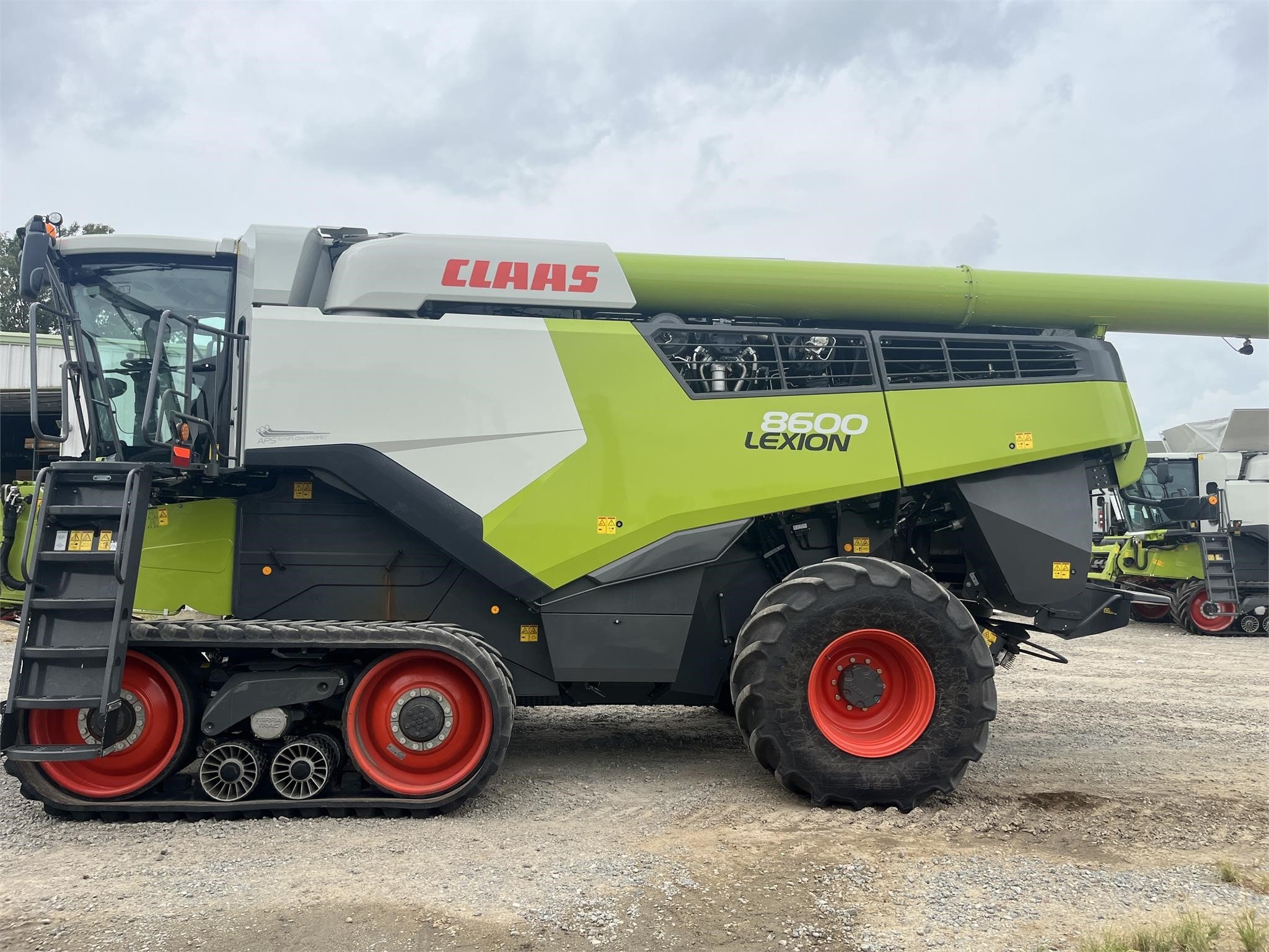 2021 Claas LEXION 8600TT Combine