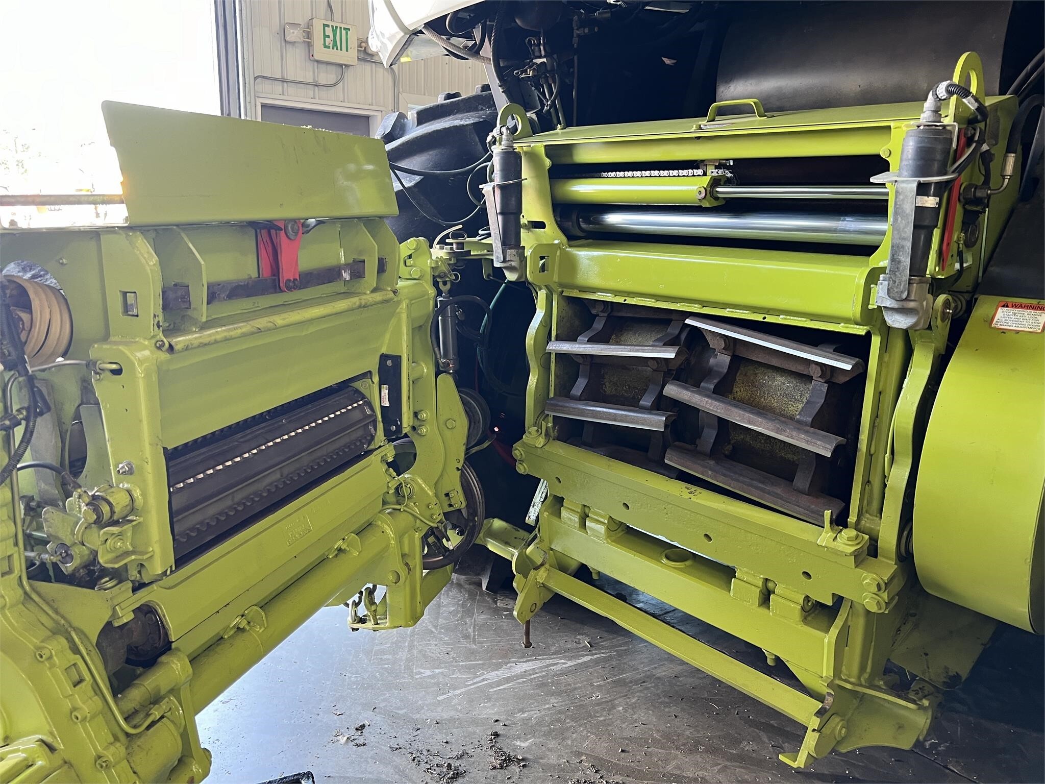 2011 Claas Jaguar 930 Self-Propelled Forage Harvester