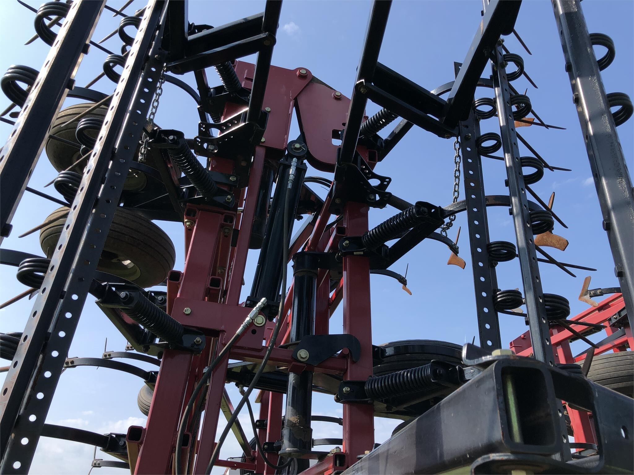 2012 Case IH Tigermate 200 Field Cultivator