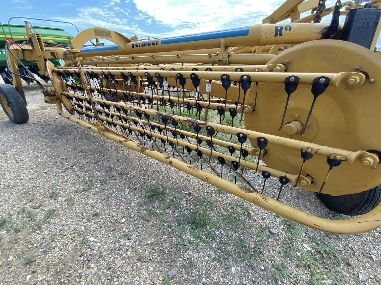  Vermeer R23A Rake