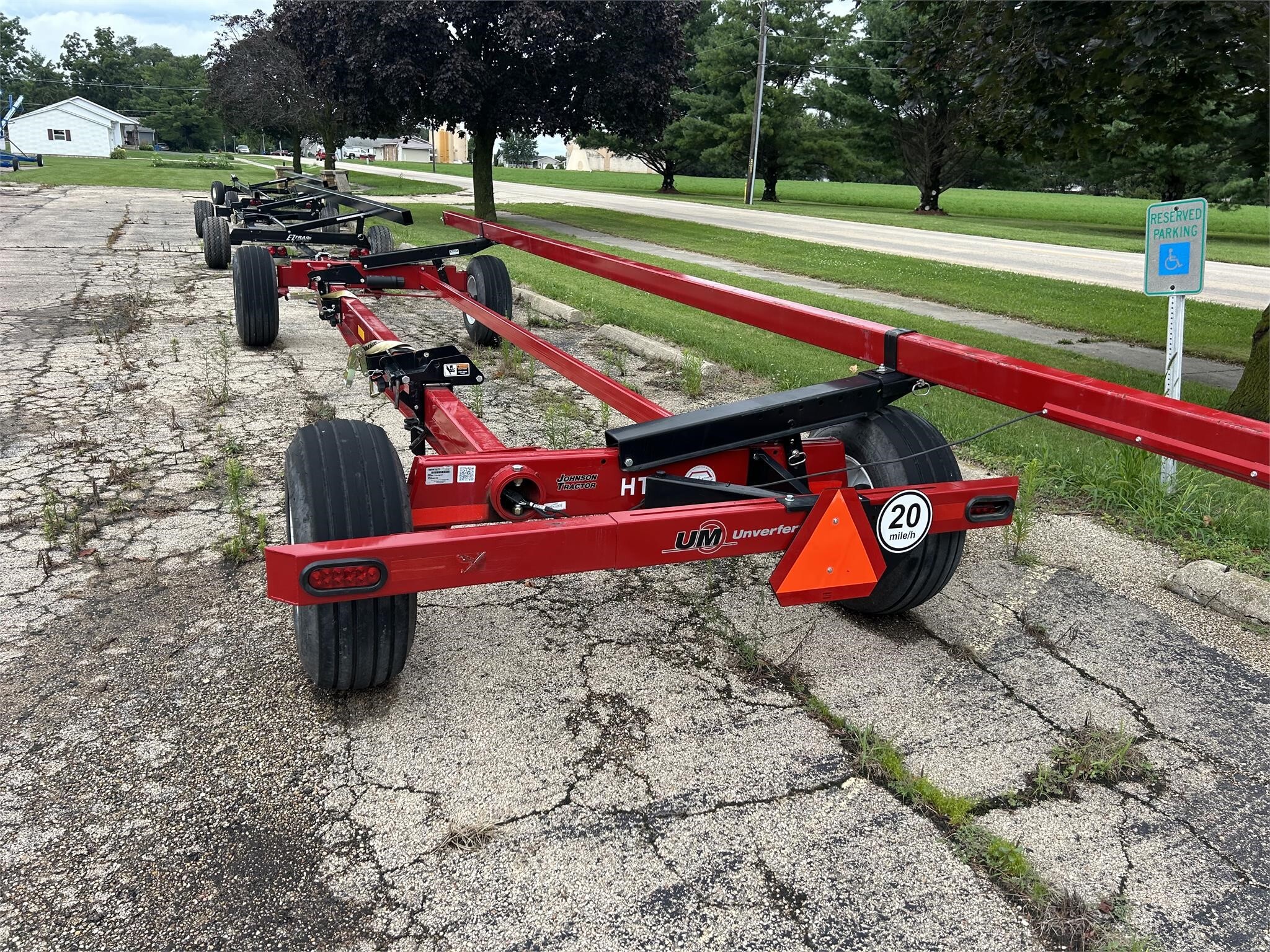 2022 Unverferth HT30 Header Trailer