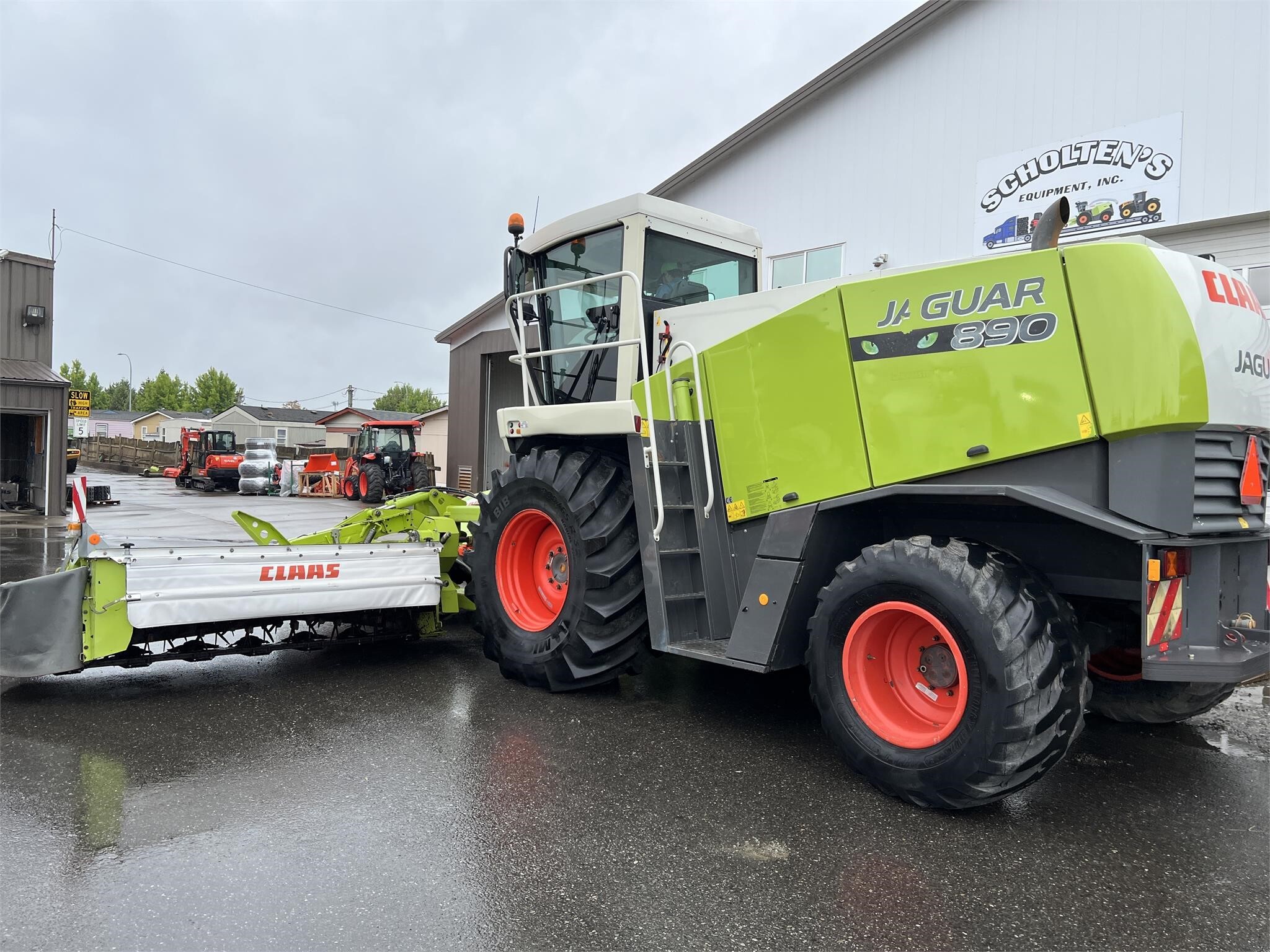 2009 Claas Jaguar 8700 Self-Propelled Windrowers and Swather