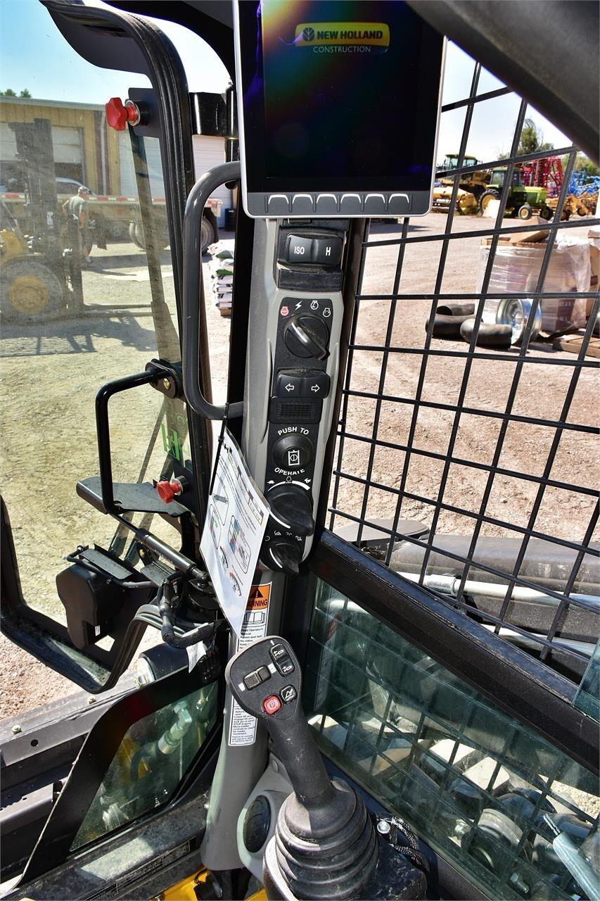 2022 New Holland L328 Skid Steer