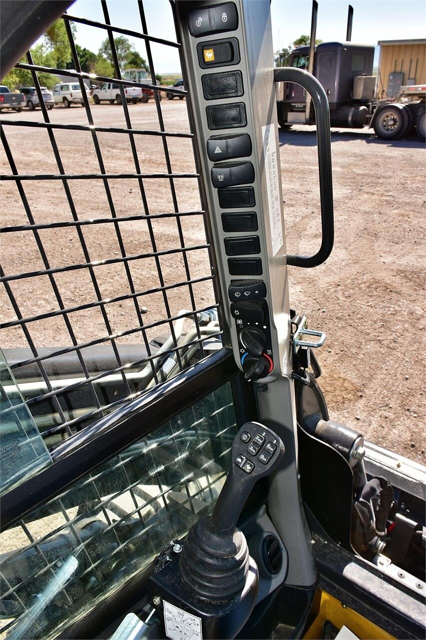 2022 New Holland L328 Skid Steer