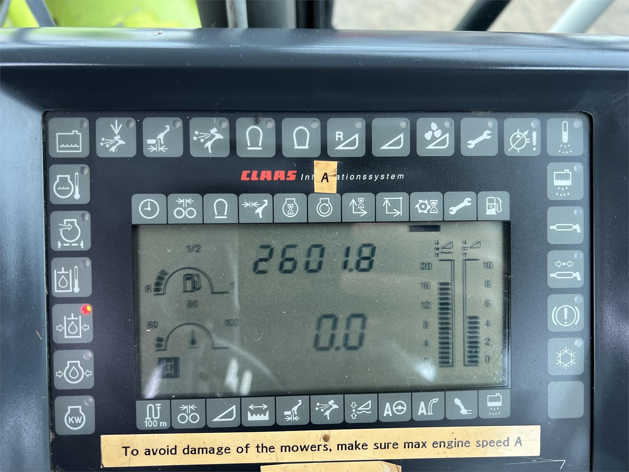 2009 Claas Jaguar 8700 Self-Propelled Windrowers and Swather
