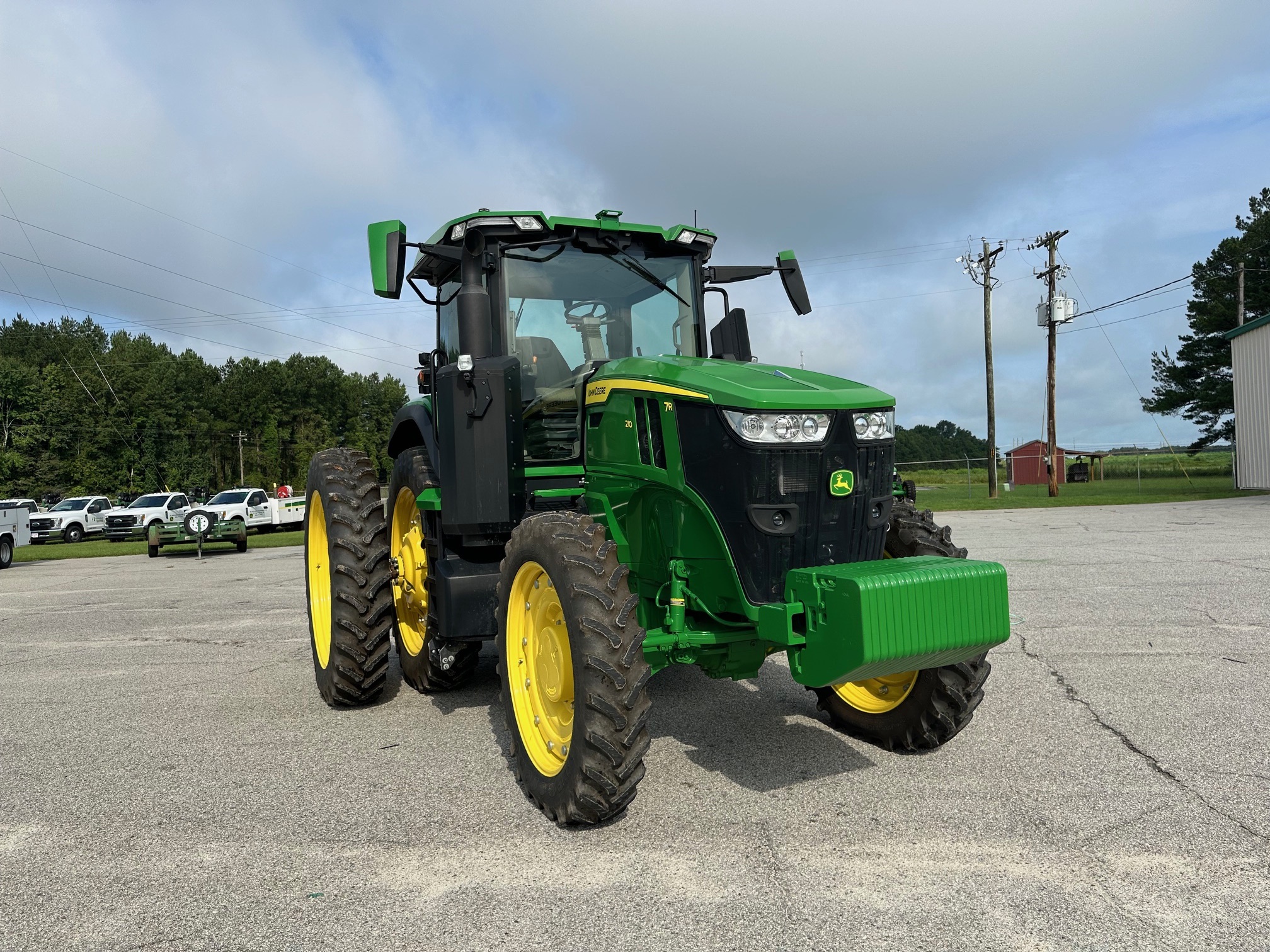 2022 John Deere 7R 210 Tractor