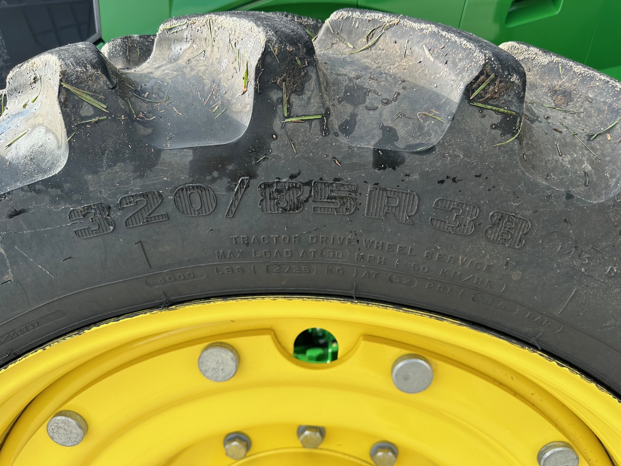 2022 John Deere 7R 210 Tractor