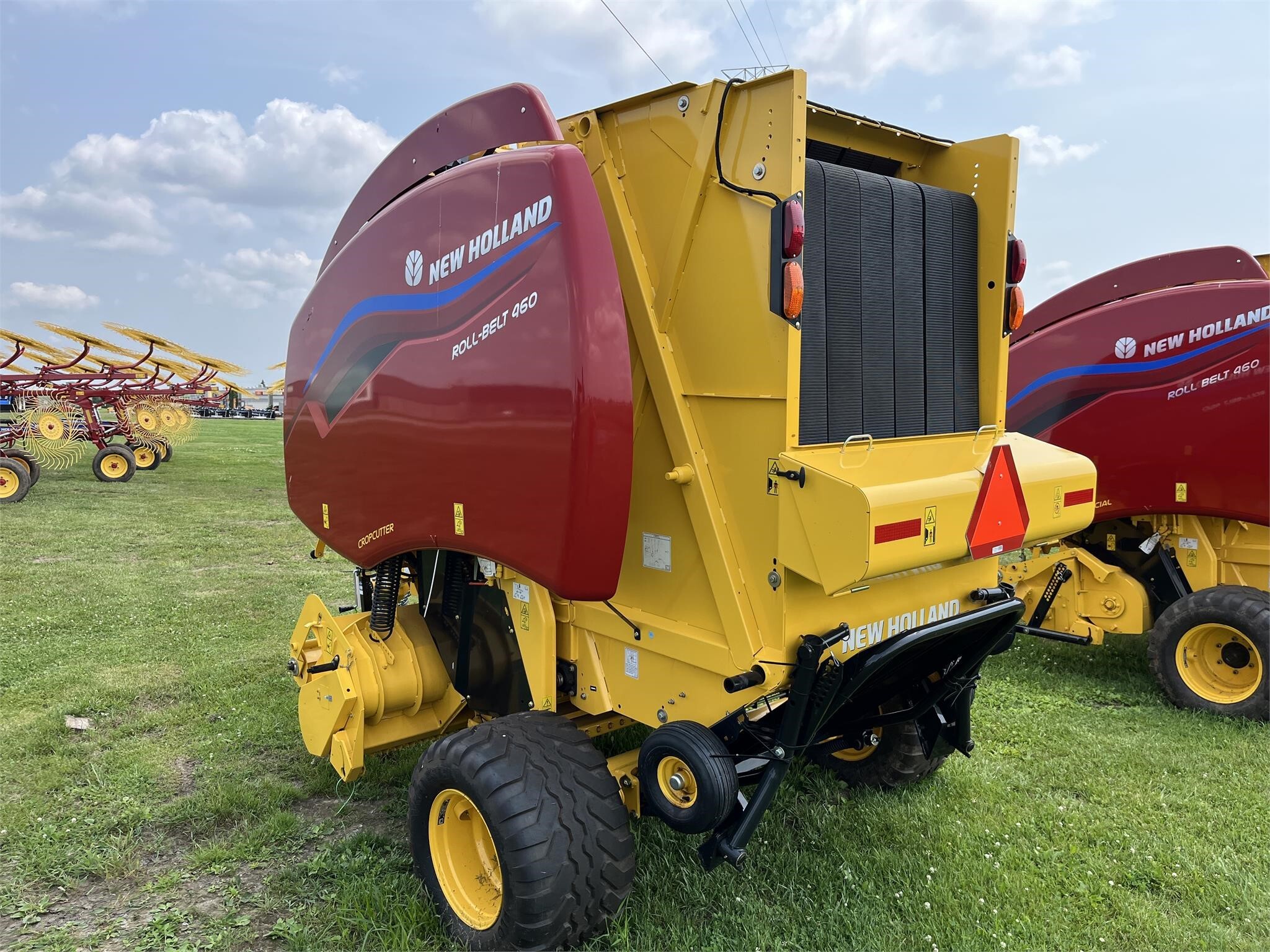 2024 New Holland Roll-Belt 460 Round Baler