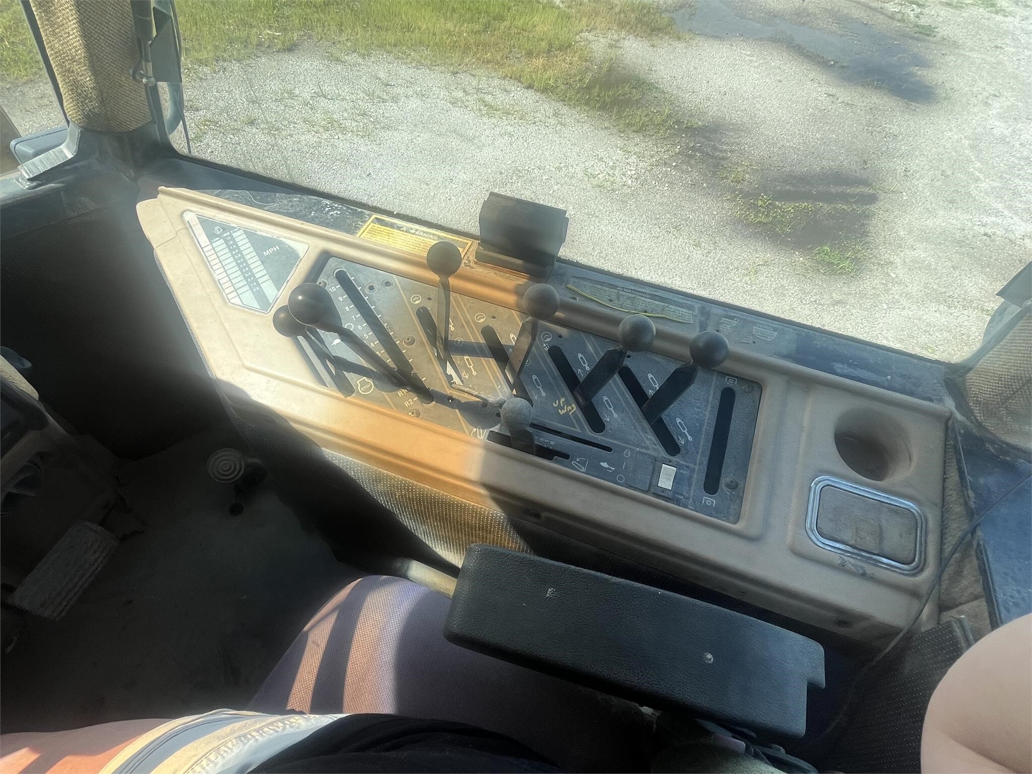 1987 Caterpillar Challenger 65 Tractor