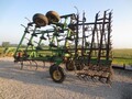  John Deere 980 Field Cultivator