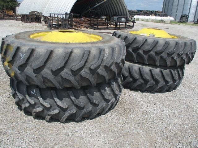  Goodyear 520/85R42 Wheels / Tires / Track