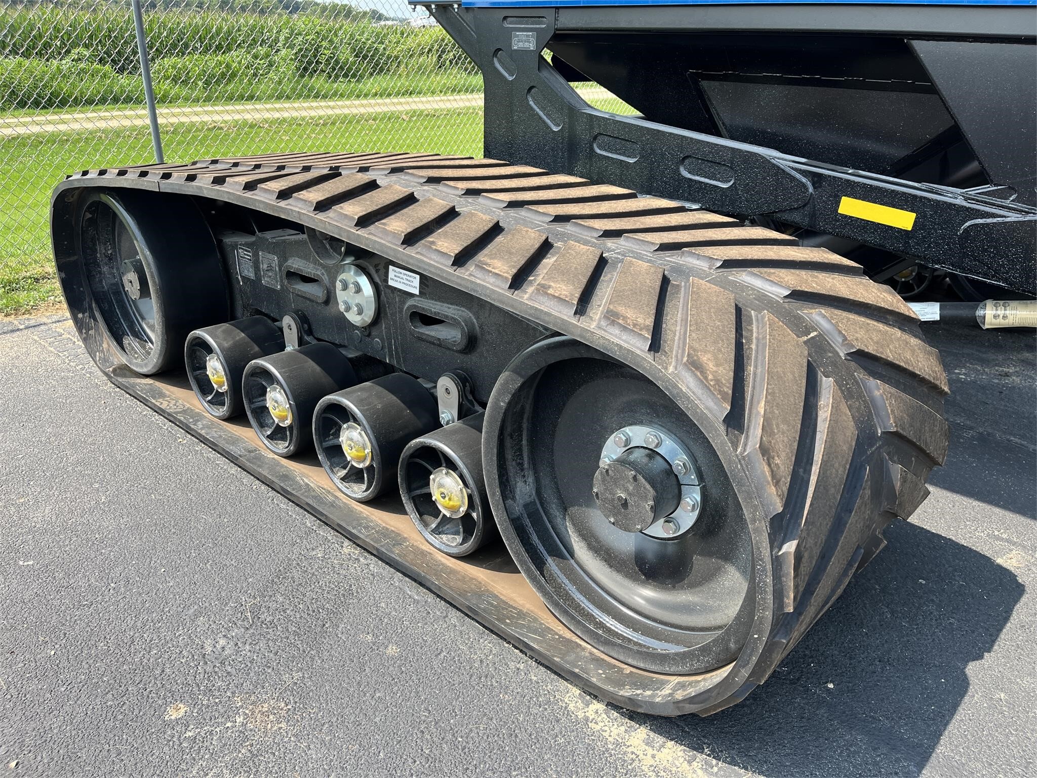 2024 Kinze 1051 Grain Cart