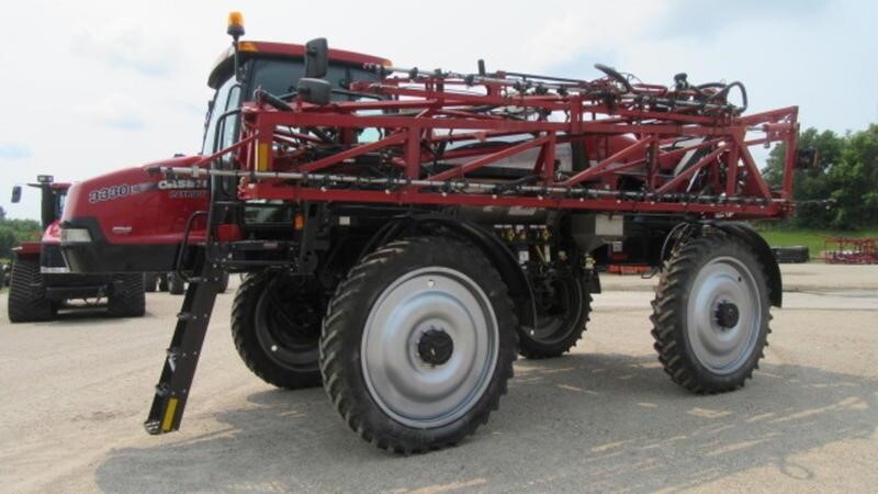 2014 Case IH Patriot 3330 Self-Propelled Sprayer