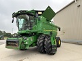 2016 John Deere S680 Combine