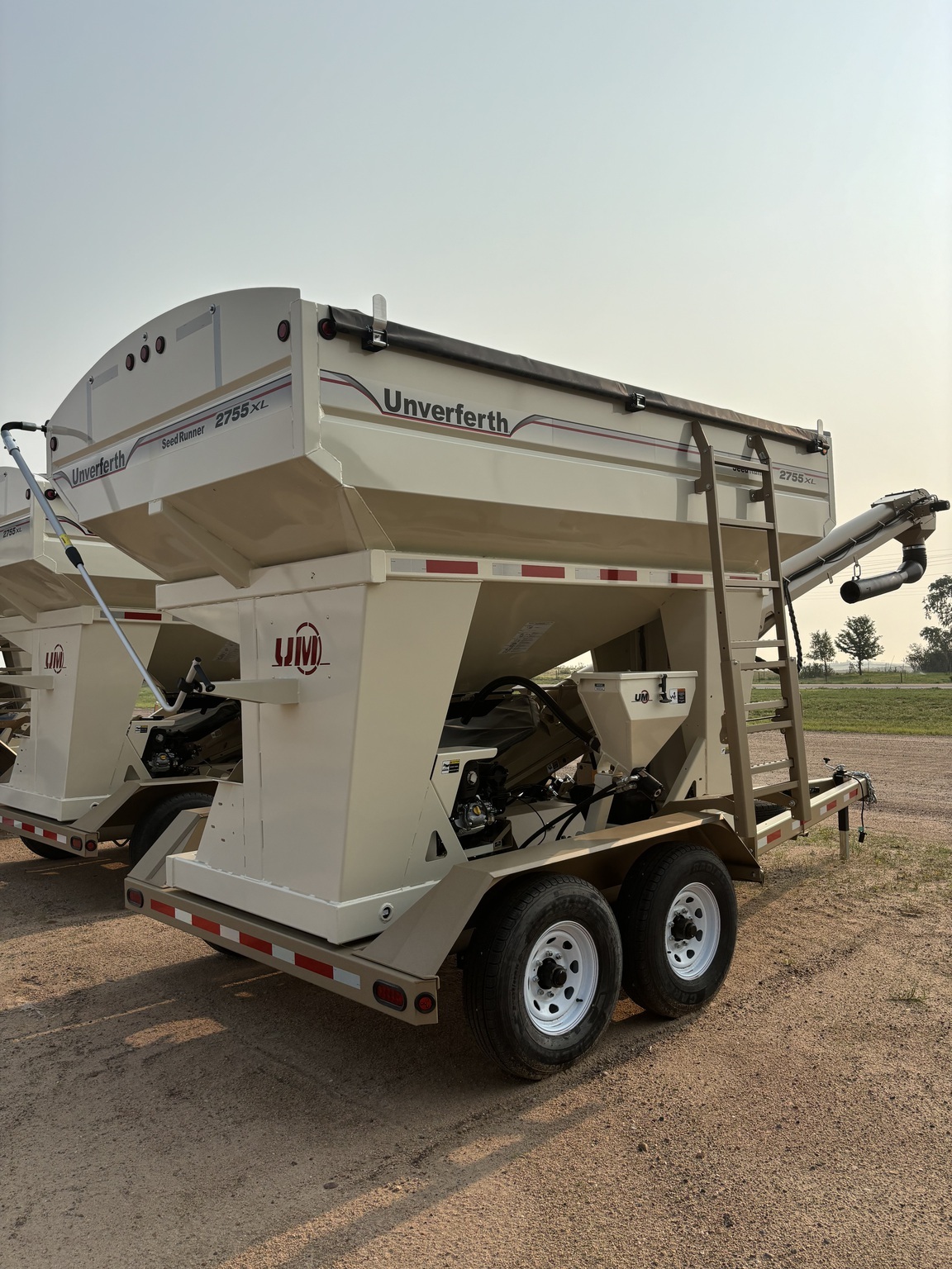 2022 Unverferth 2755XL Seed Tender